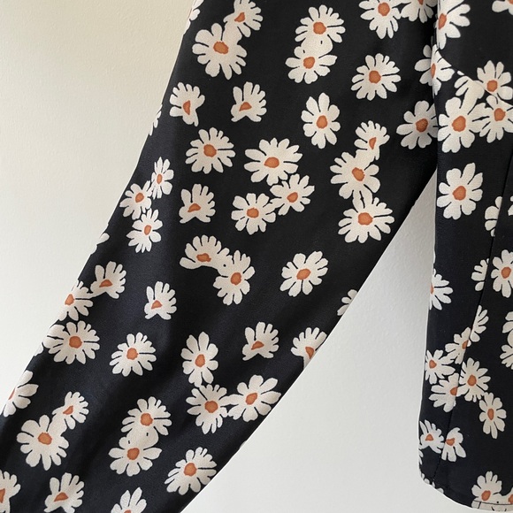 Daisies black blouse top, in the style of reformation, cottagecore - Picture 3 of 5
